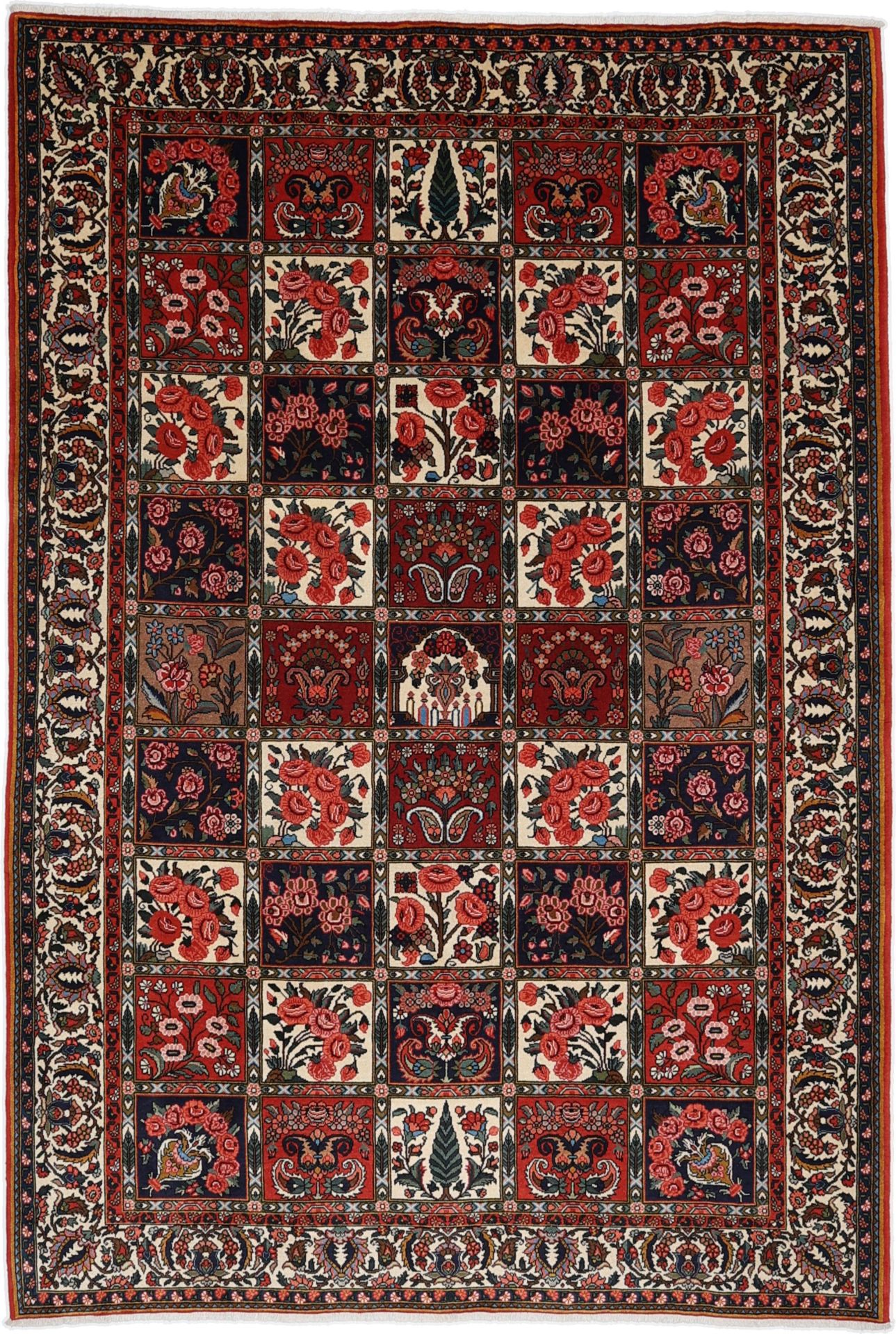Bakhtiari Persian Rug 205 × 300 cm in Wool, hand-knotted