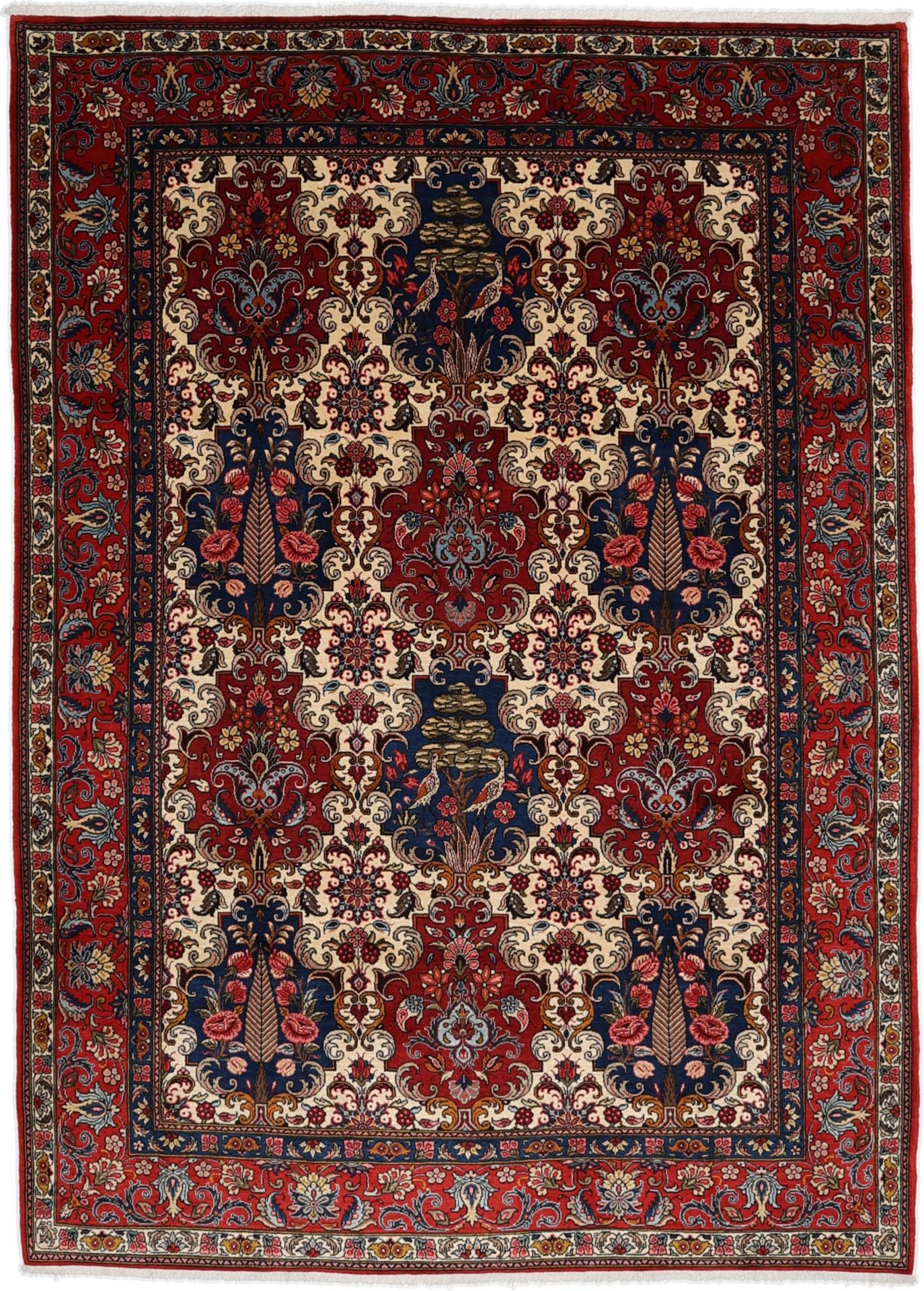 Wool Bakhtiari Persian Rug 211 × 295 cm, hand-knotted