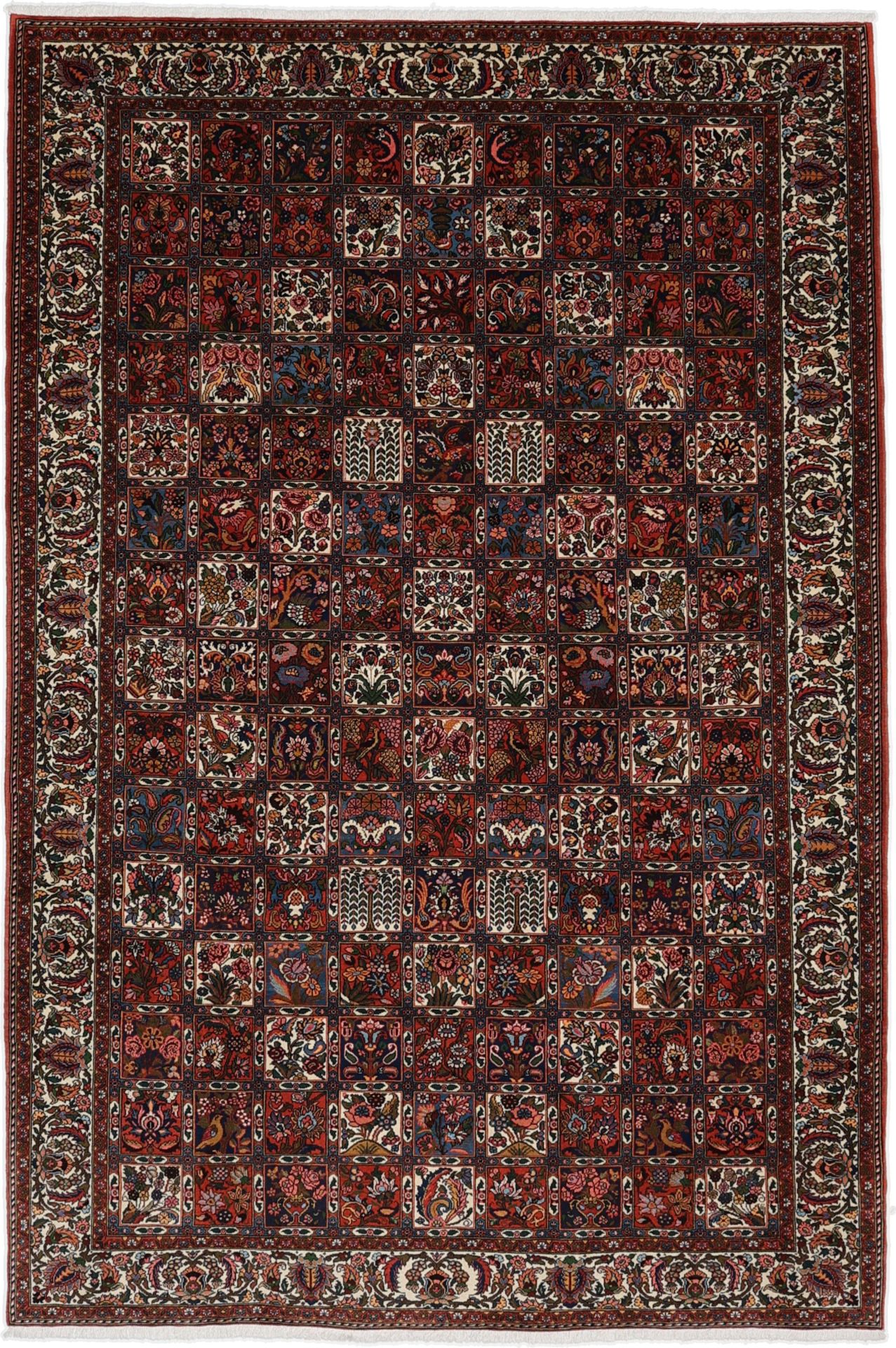 Wool Bakhtiari Persian Rug 197 × 296 cm, hand-knotted