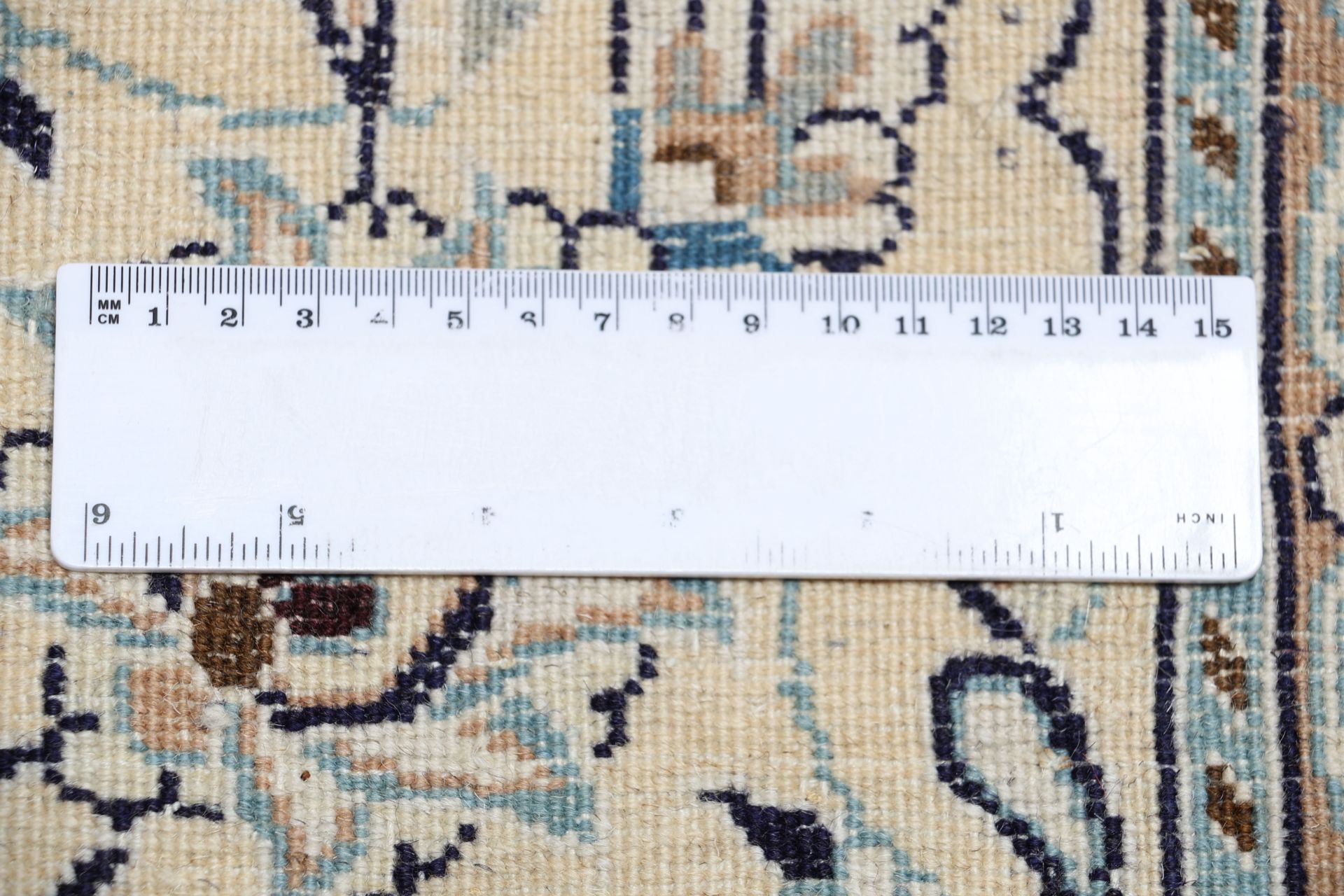 Hand-Knotted Nain Persian Rug, 196 × 306 cm, Wool - Image 11