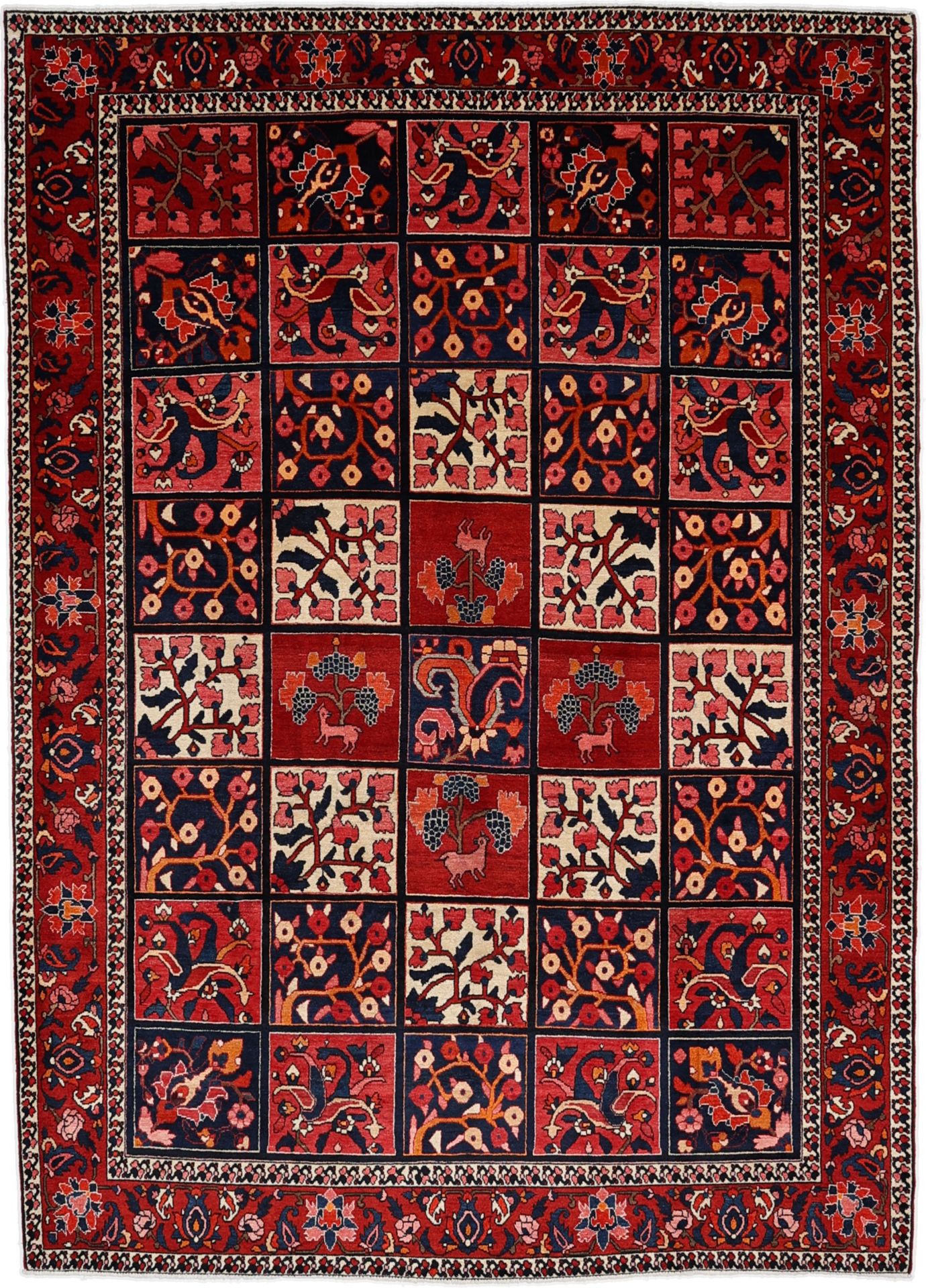 Hand-Knotted Bakhtiari Persian Rug, 215 × 300 cm, Wool