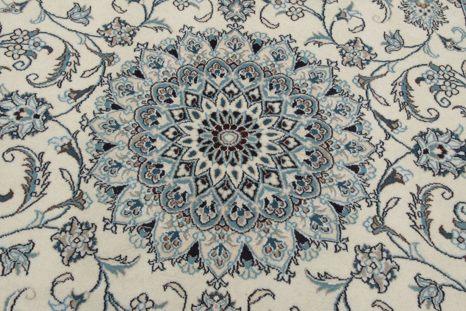 Alternative view of Wool Nain Persian Rug 195 × 300 cm, hand-knotted