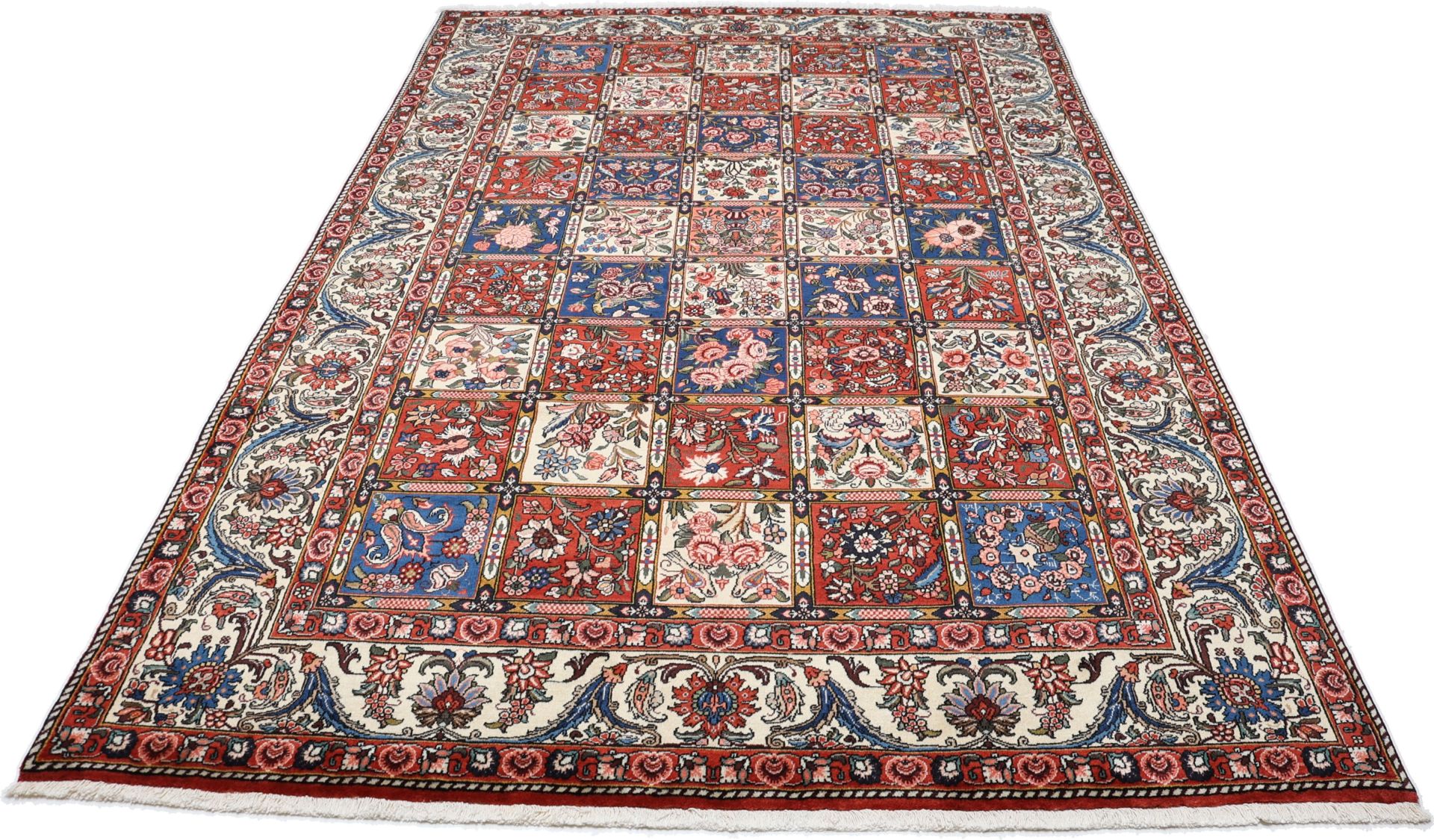Alternative view of Wool Bakhtiari Persian Rug 205 × 302 cm, hand-knotted