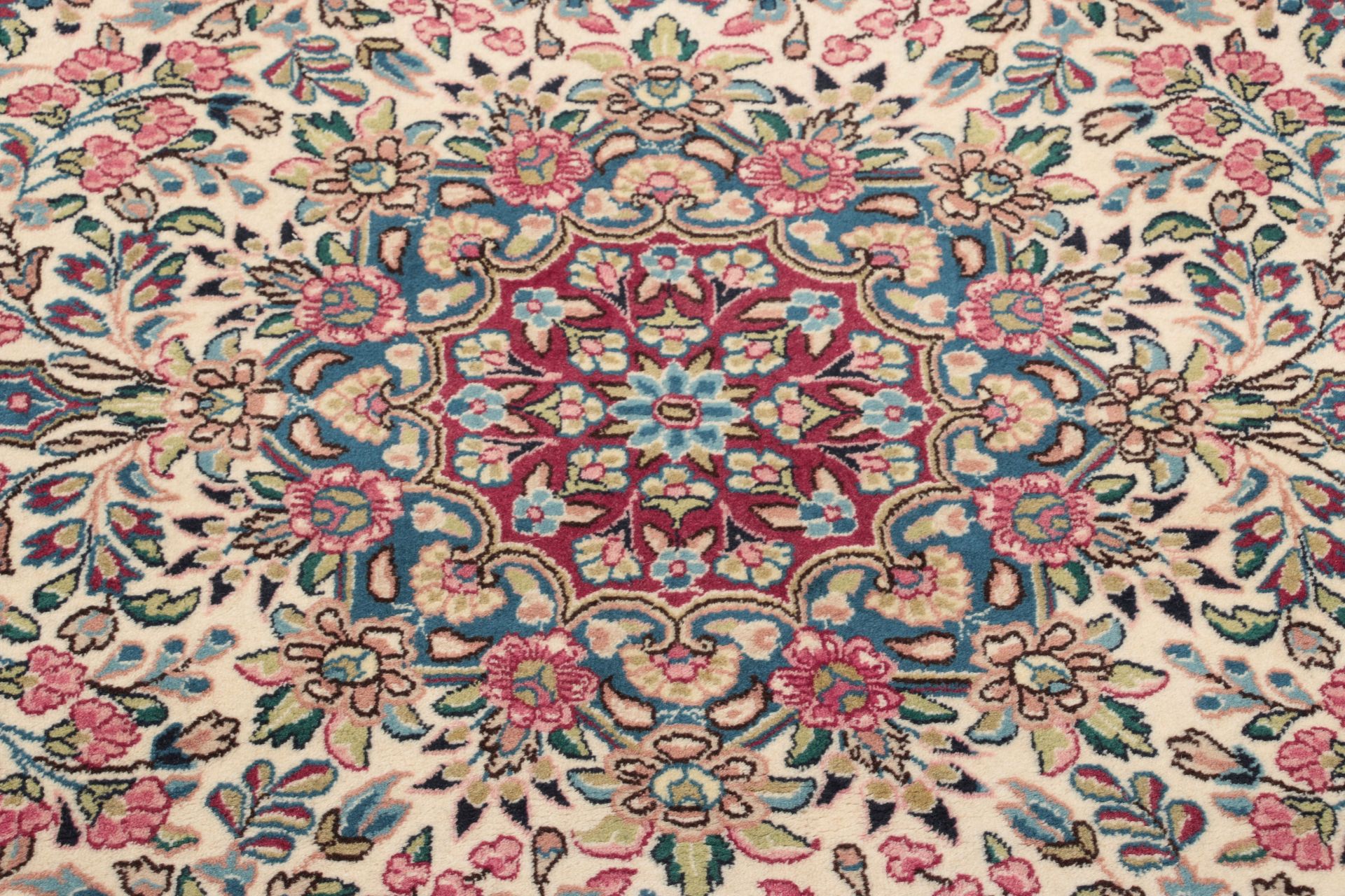 Hand-Knotted Kerman Persian Rug, 200 × 300 cm, Wool - Image 3