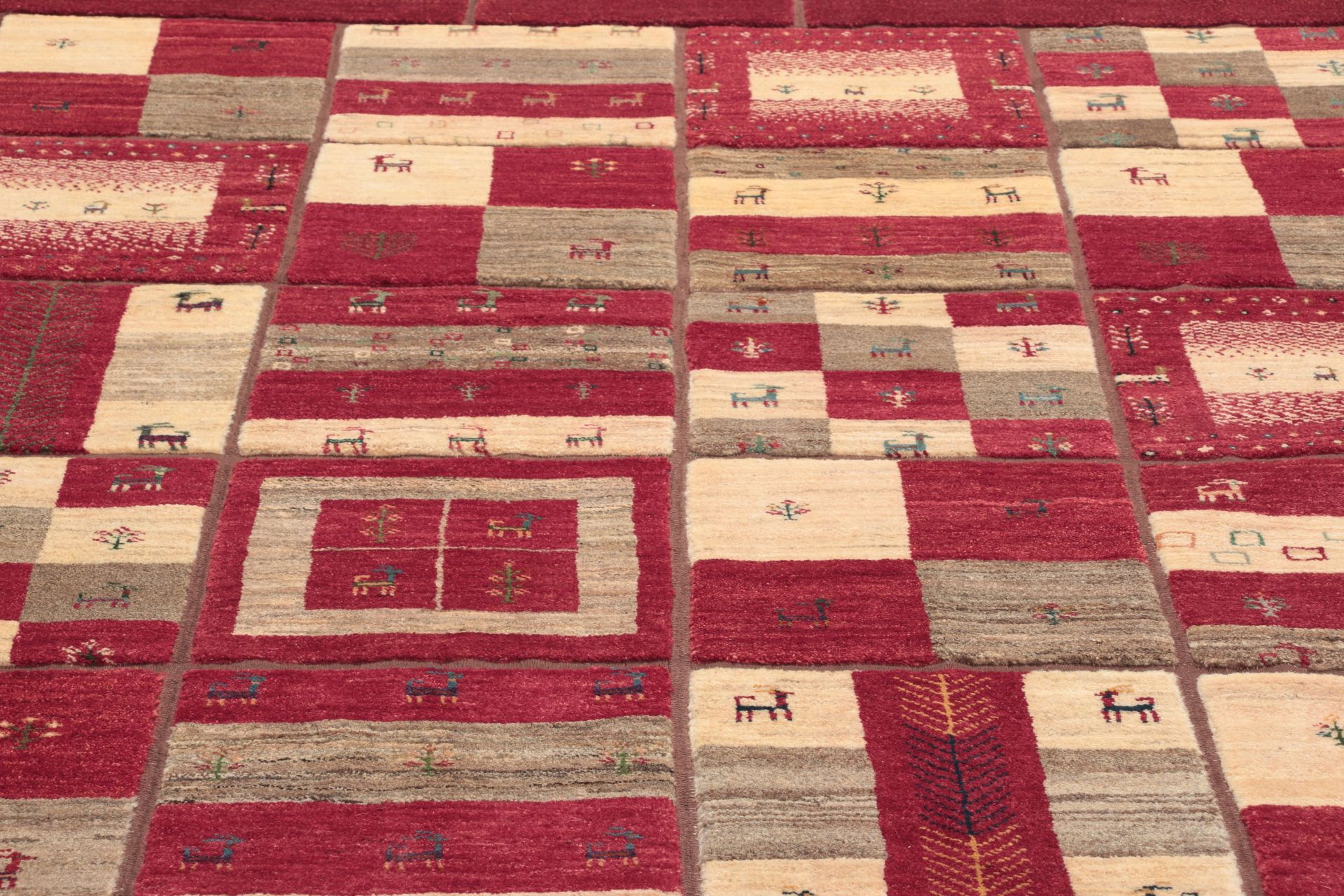 Hand-Knotted Gabbeh Persian Rug, 204 × 300 cm, Wool - Image 4