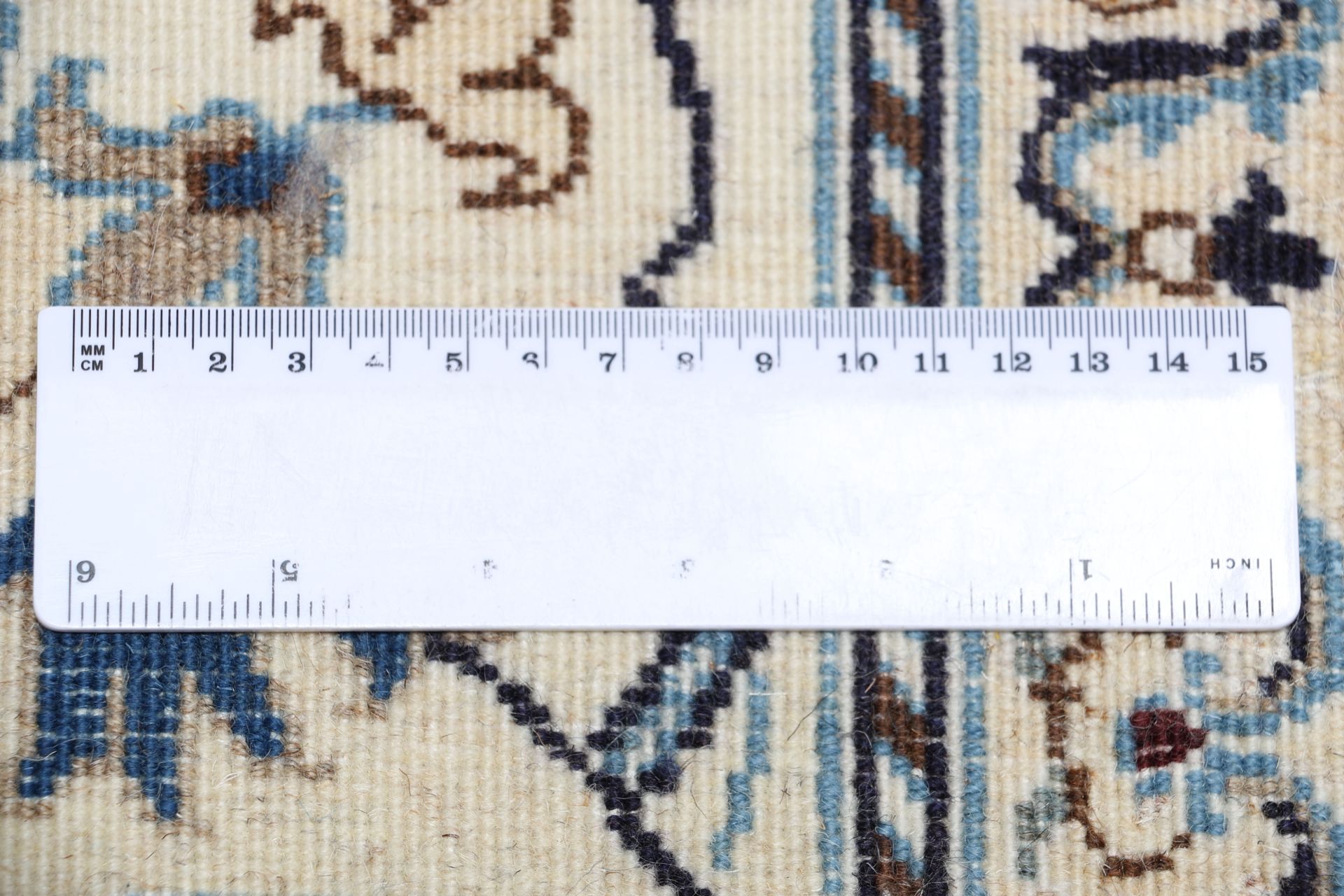 Nain Persian Rug 192 × 292 cm in Wool, hand-knotted - Image 11