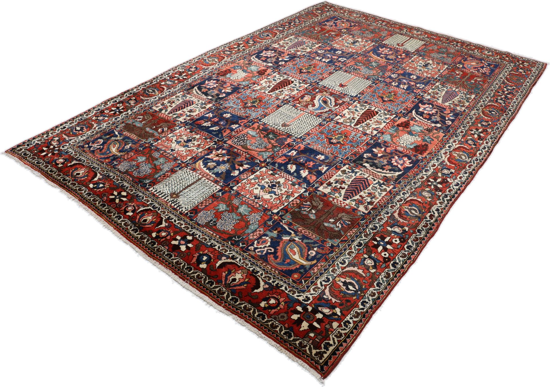 Bakhtiari Persian Rug 210 × 312 cm in Wool, hand-knotted - Image 3