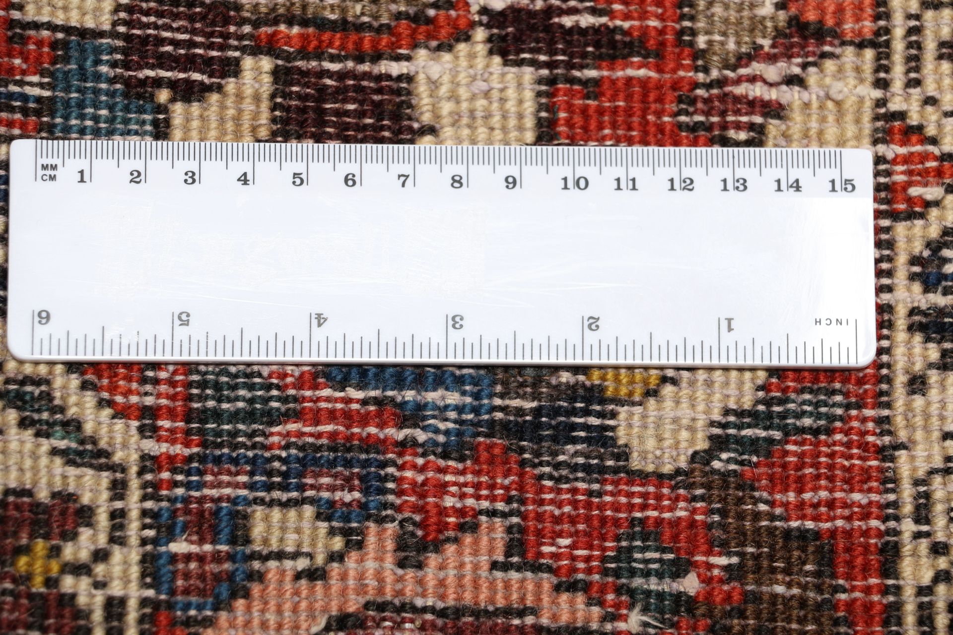 Bakhtiari Persian Rug 210 × 312 cm in Wool, hand-knotted - Image 11