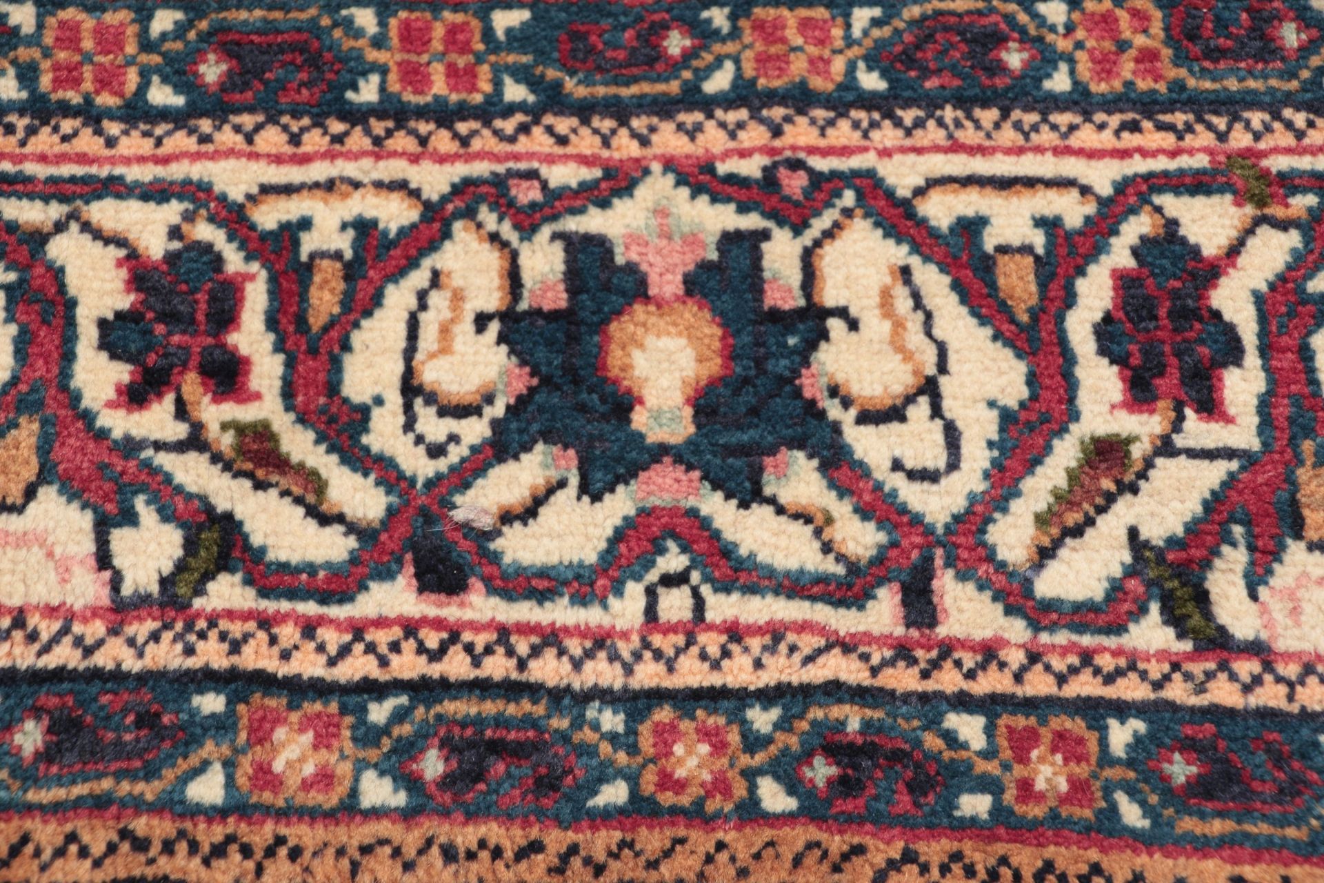 Hand-Knotted Hamadan Persian Rug, 213 × 313 cm - Image 7