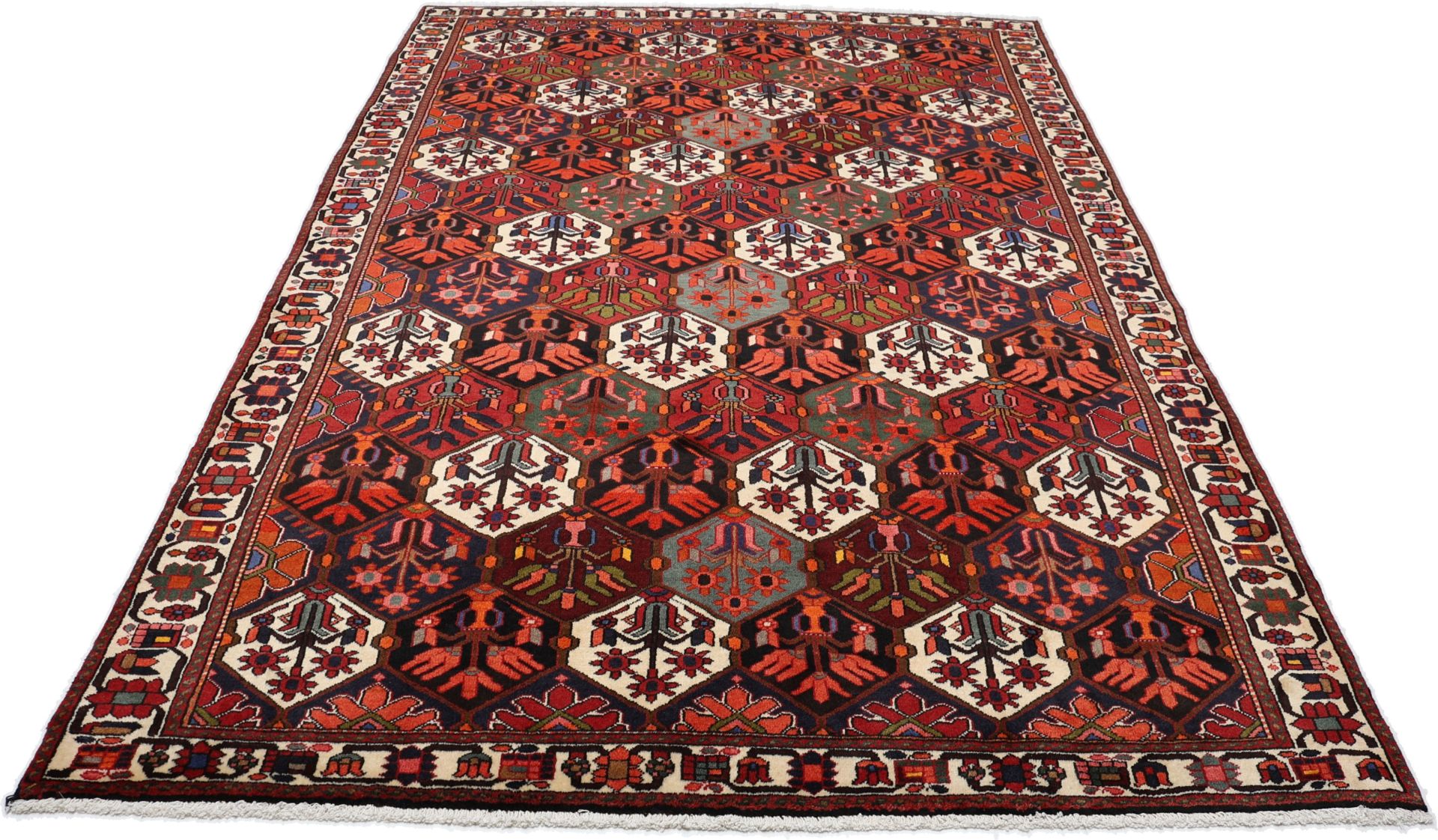 Alternative view of Bakhtiari Persian Rug 208 × 306 cm in Wool, hand-knotted