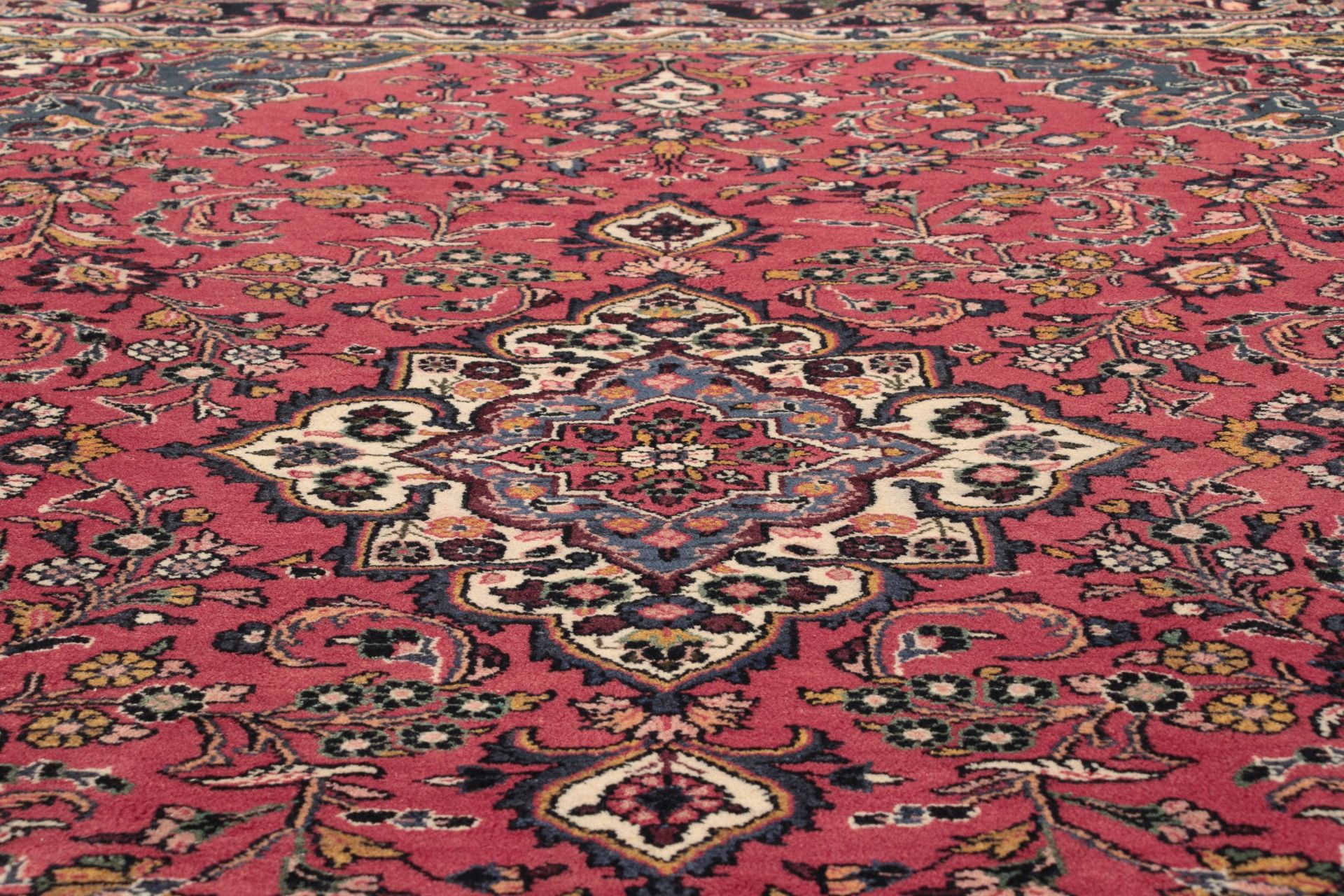 Hand-Knotted Hamadan Persian Rug, 223 × 310 cm - Image 6