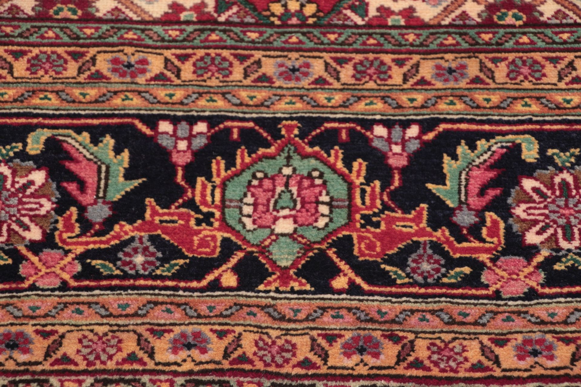 Hand-Knotted Tabriz Persian Rug, 215 × 300 cm - Image 7