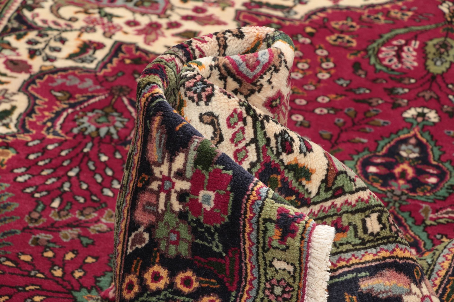 Hand-Knotted Tabriz Persian Rug, 214 × 300 cm - Image 10