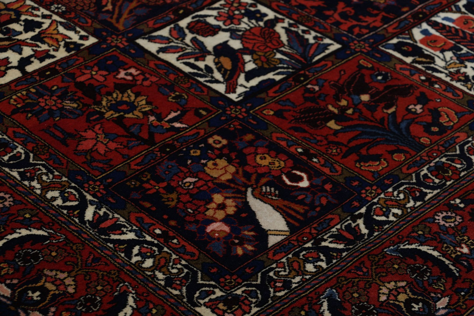 Wool Bakhtiari Persian Rug 217 × 315 cm, hand-knotted - Image 5