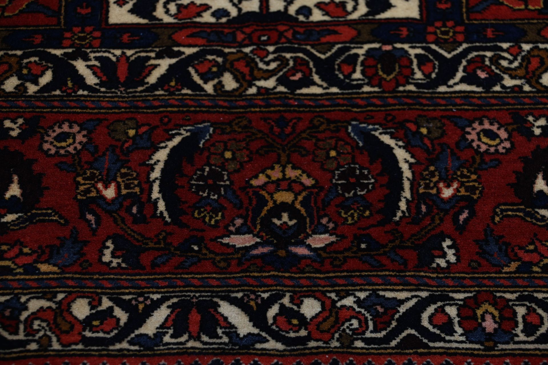 Wool Bakhtiari Persian Rug 217 × 315 cm, hand-knotted - Image 7
