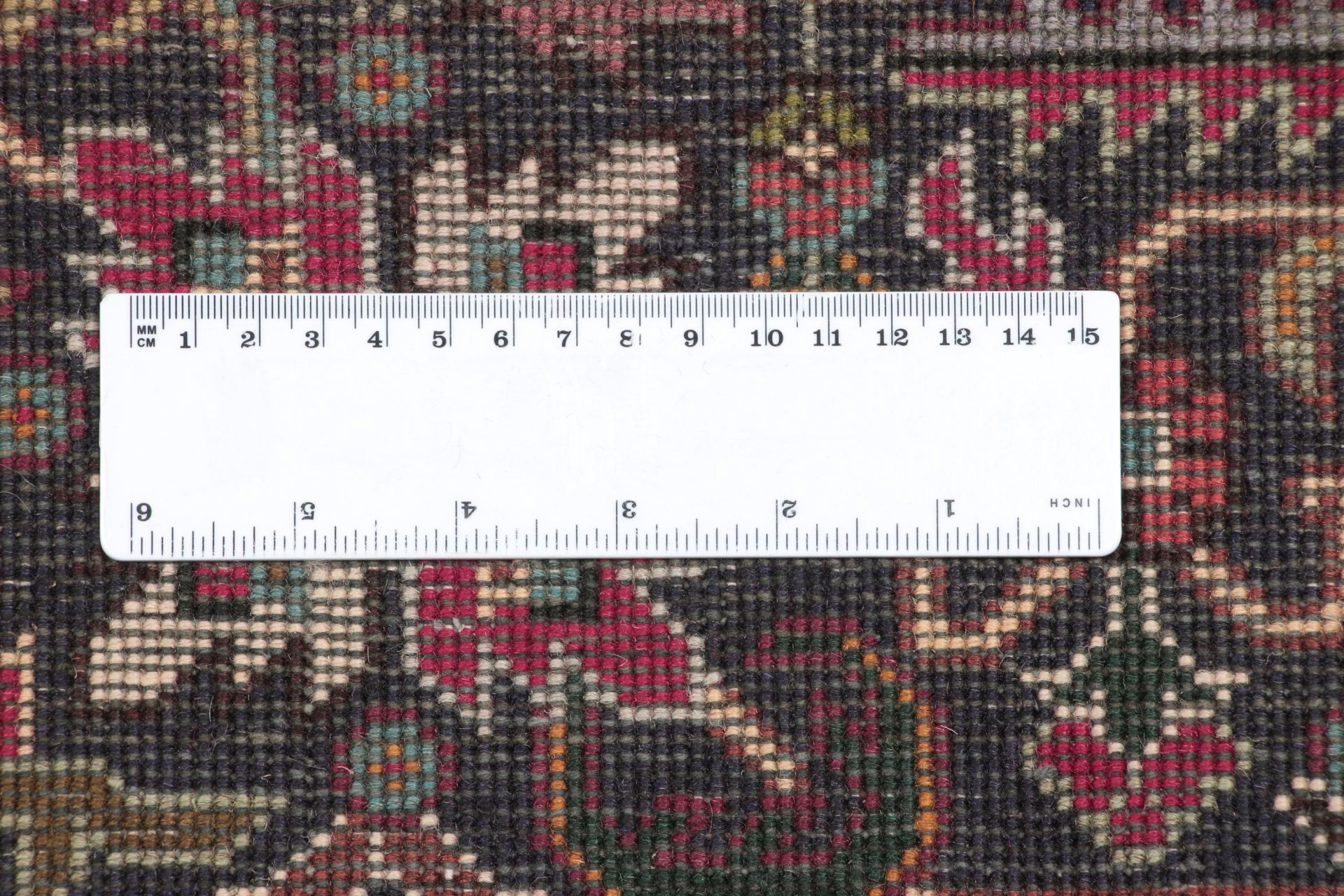 Hand-Knotted Tabriz Persian Rug, 200 × 300 cm - Image 11