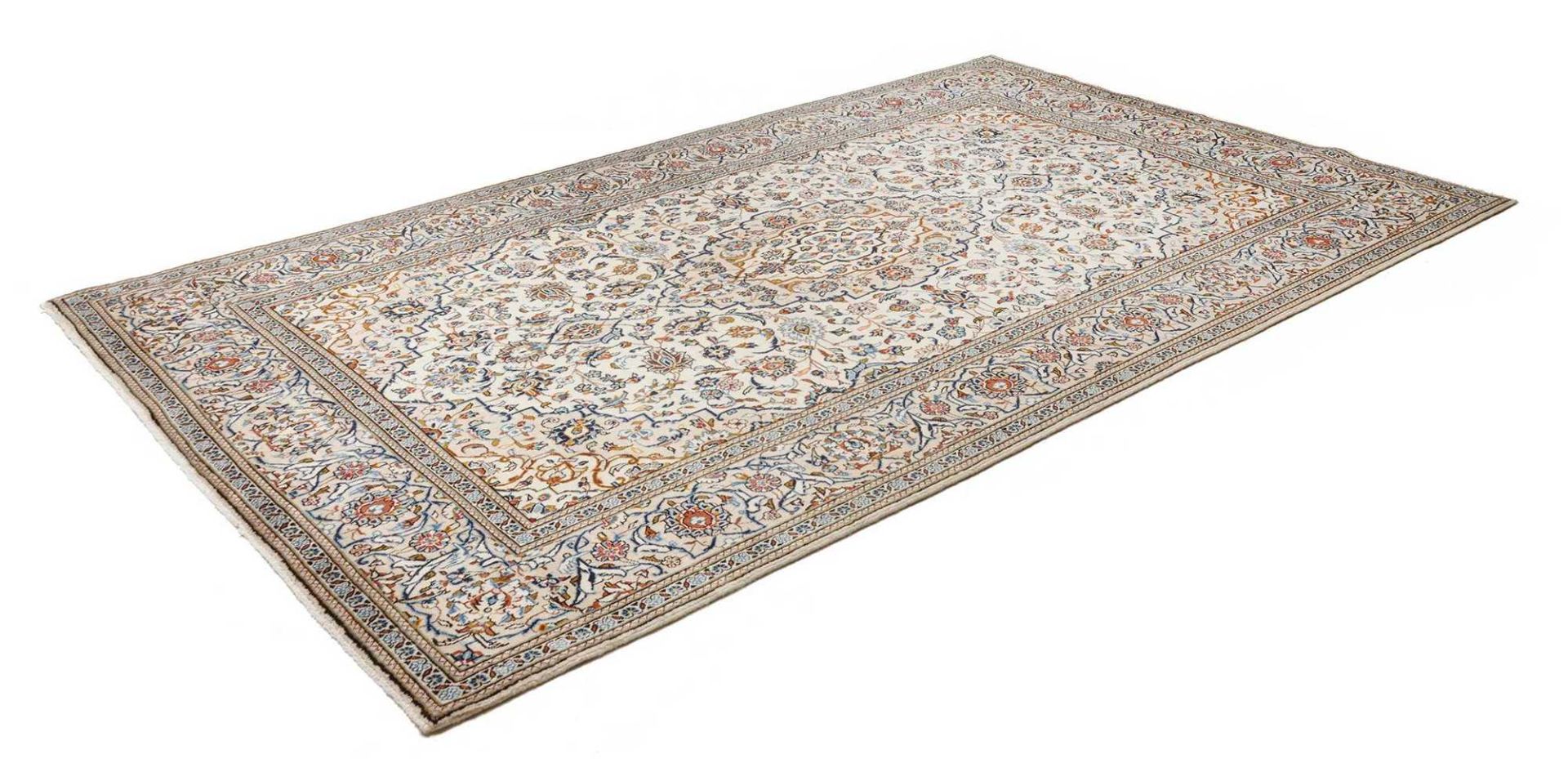 Alternative view of Kashan Persian Rug 195 × 315 cm in Wool, hand-knotted