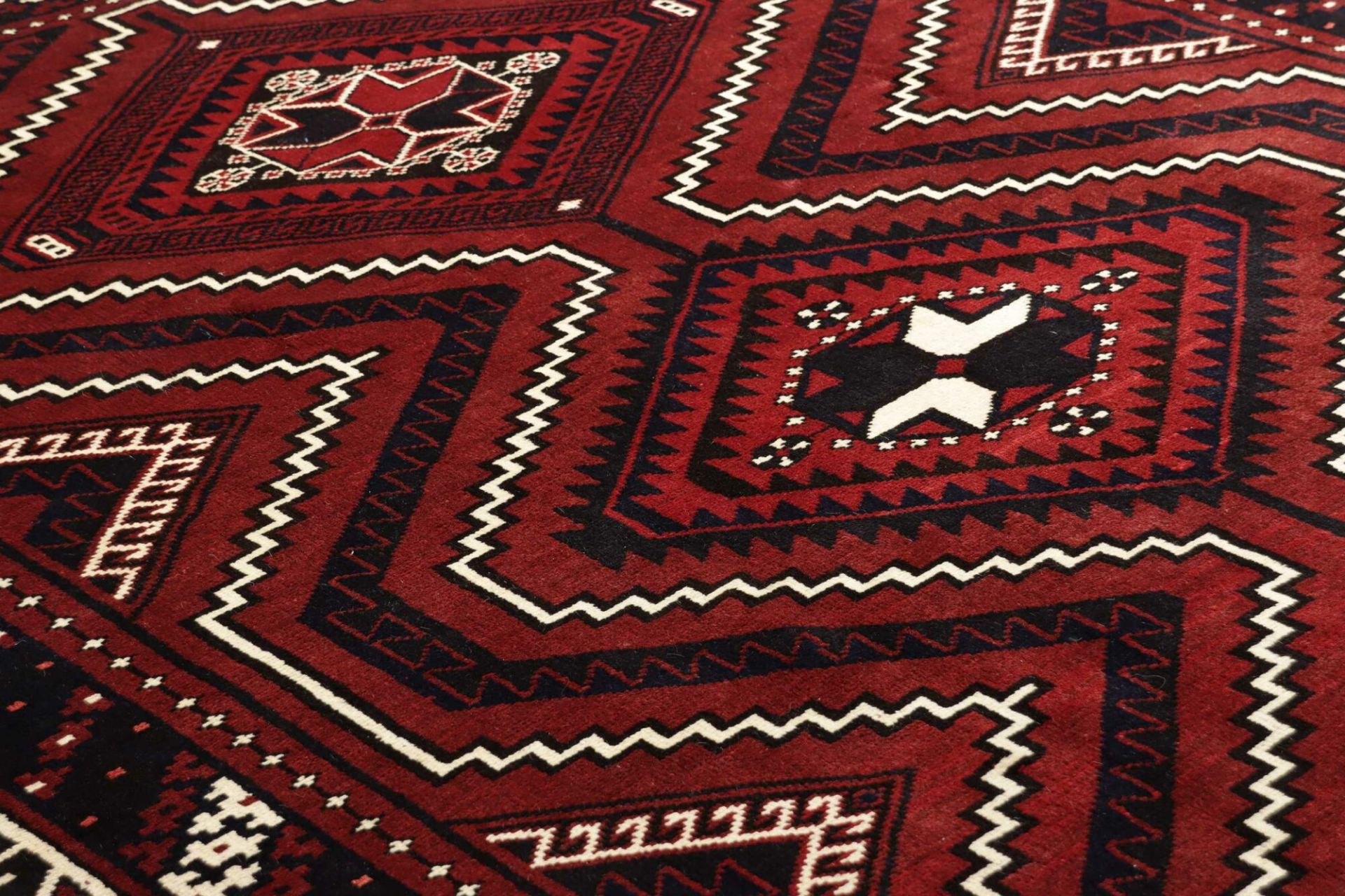 Hand-Knotted Persian Rug, 216 × 289 cm, Wool - Image 8