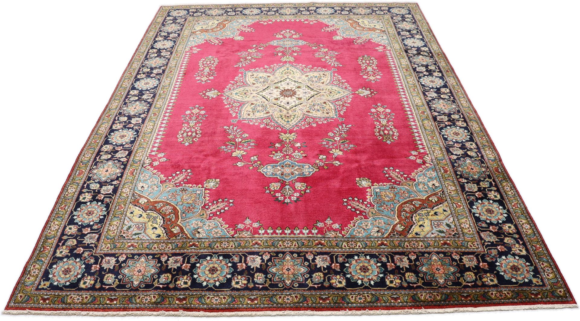 Alternative view of Tabriz Persian Rug 248 × 342 cm in Wool, hand-knotted