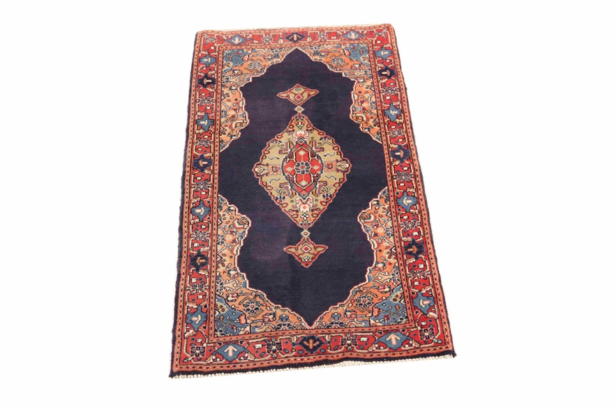 Alternative view of Sarouk Persian Rug 129 × 69 cm in Wool, hand-knotted