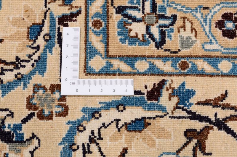 Nain Persian Rug 245 × 360 cm in Wool, hand-knotted - Image 3