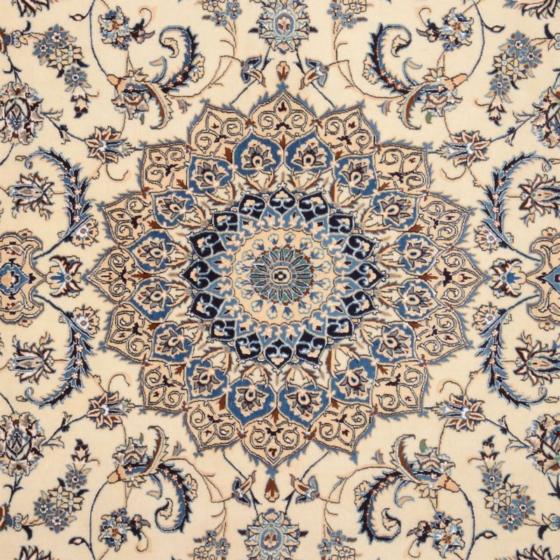 Nain Persian Rug 245 × 360 cm in Wool, hand-knotted - Image 4