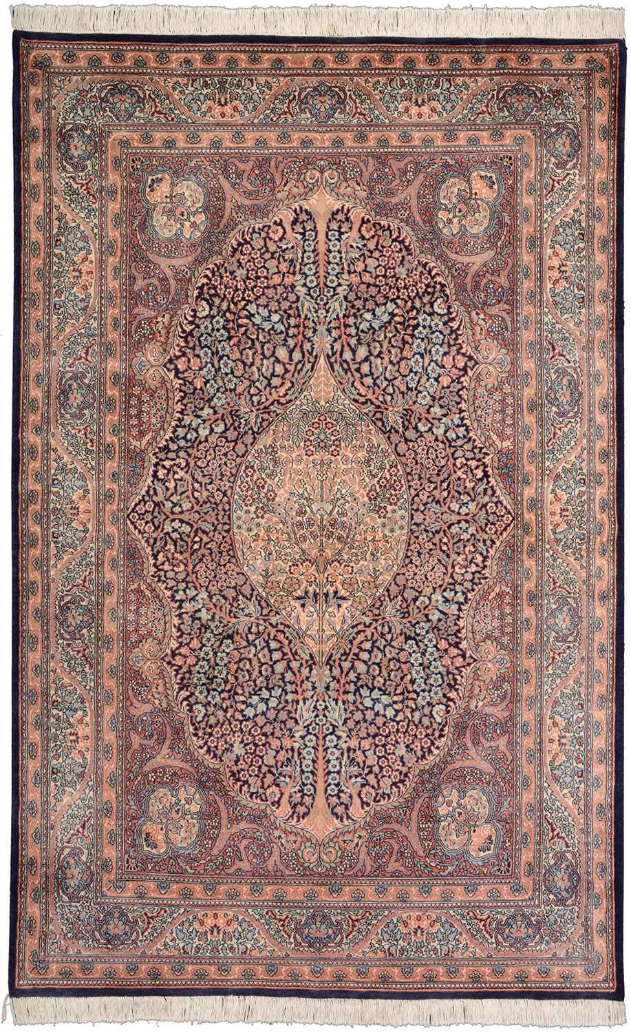 Kerman Pakistani Rug 140 × 215 cm in Wool, hand-knotted