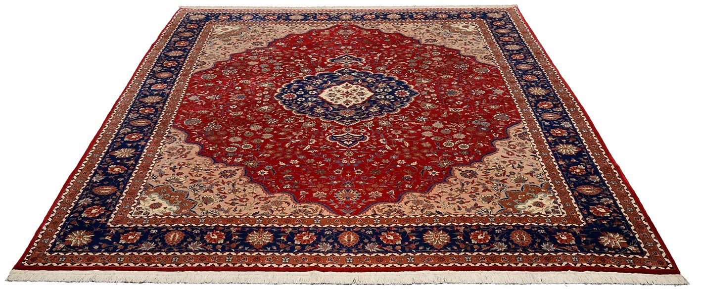 Alternative view of Hand-Knotted Isfahan Chinese Rug, 245 × 325 cm, Wool