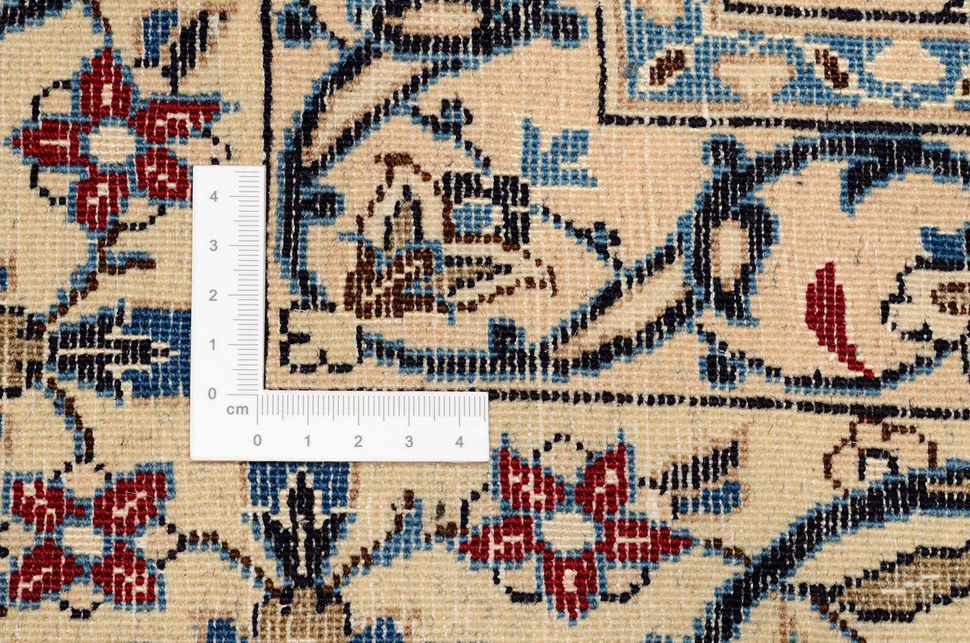 Hand-Knotted Nain Persian Rug, 216 × 347 cm, Wool & Silk - Image 3