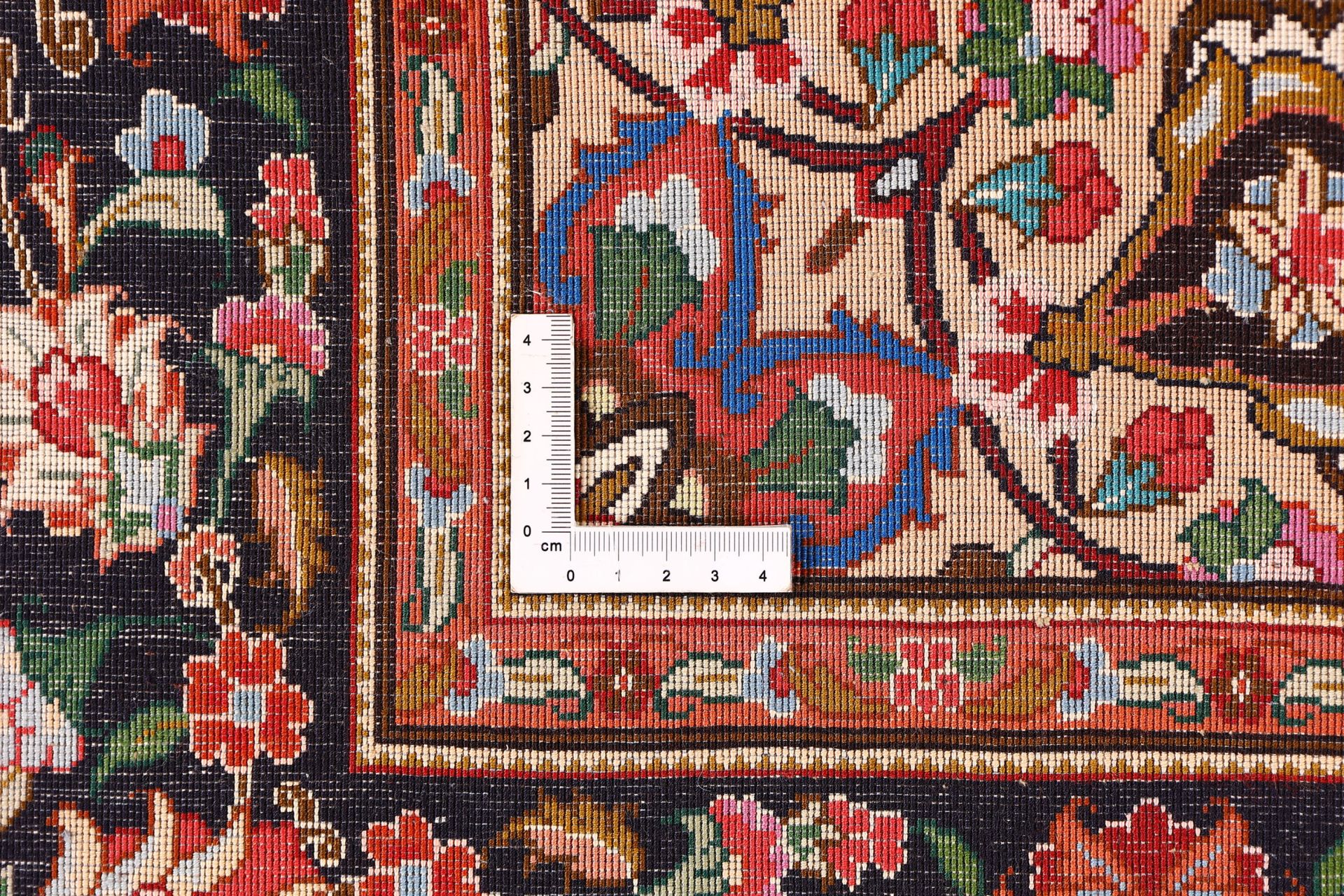 Hand-Knotted Tabriz Persian Rug, 102 × 156 cm, Wool & Silk - Image 9