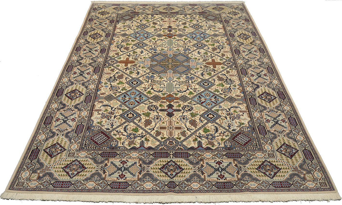 Alternative view of Nain Persian Rug 212 × 330 cm in Wool & Silk, hand-knotted