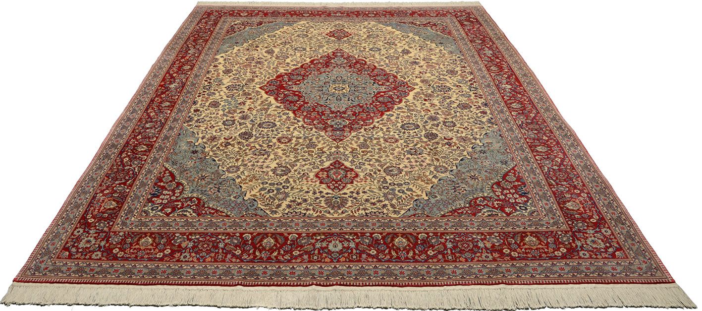 Alternative view of Isfahan Chinese Rug 284 × 367 cm in Wool, hand-knotted