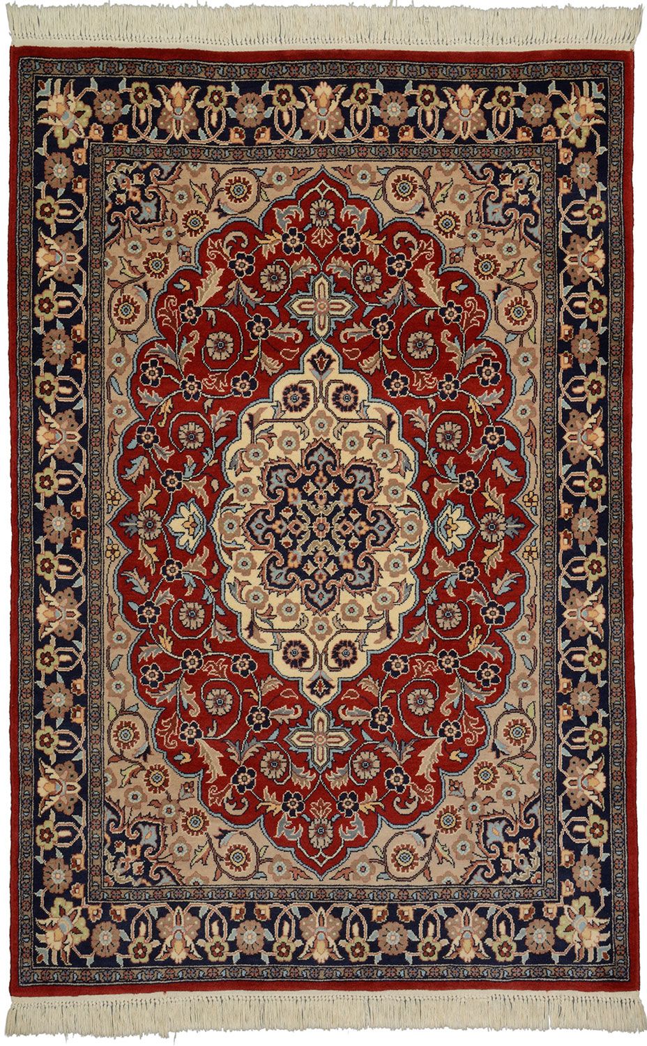 Kerman Pakistani Rug 123 × 184 cm in Wool & Silk, hand-knotted