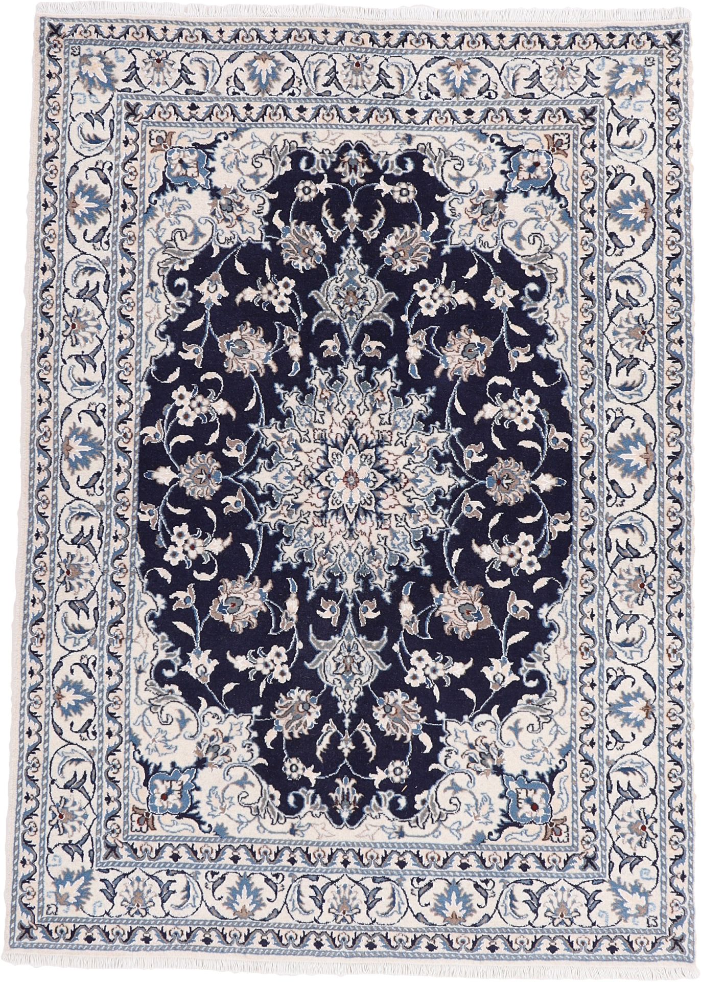 Nain Persian Rug 146 × 199 cm in Wool & Silk, hand-knotted