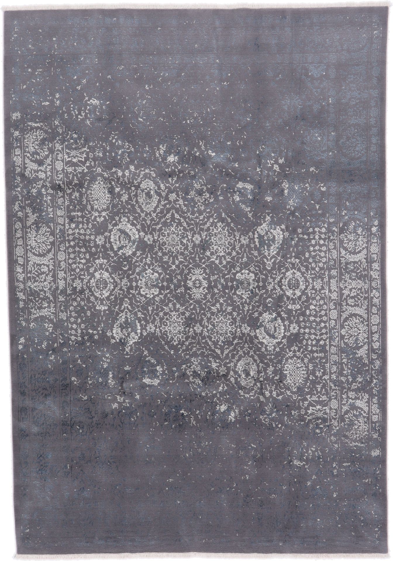 Persian Rug 206 × 300 cm in Wool & Silk, hand-knotted