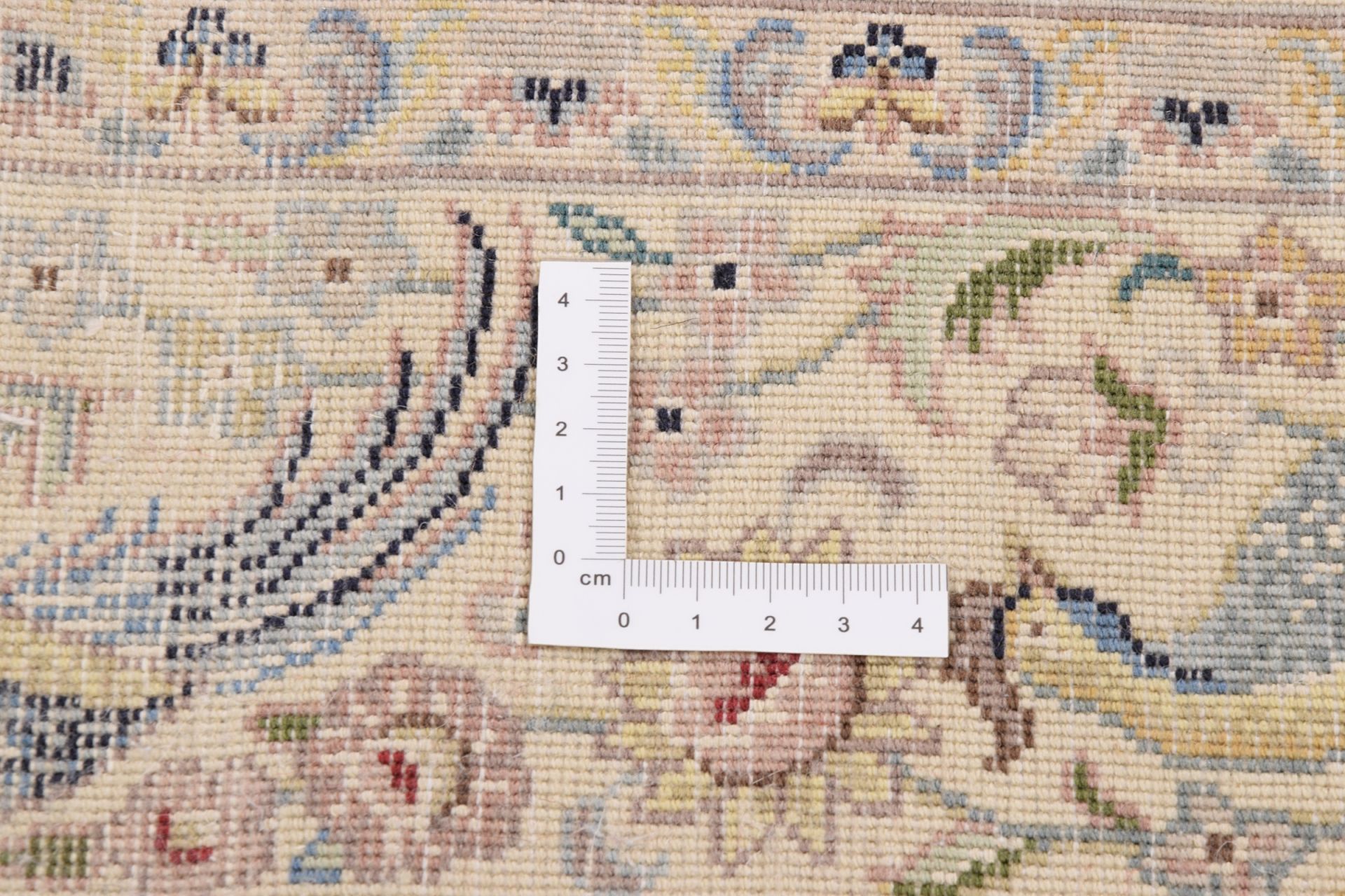 Hand-Knotted Isfahan Pakistani Rug, 124 × 175 cm, Wool - Image 5