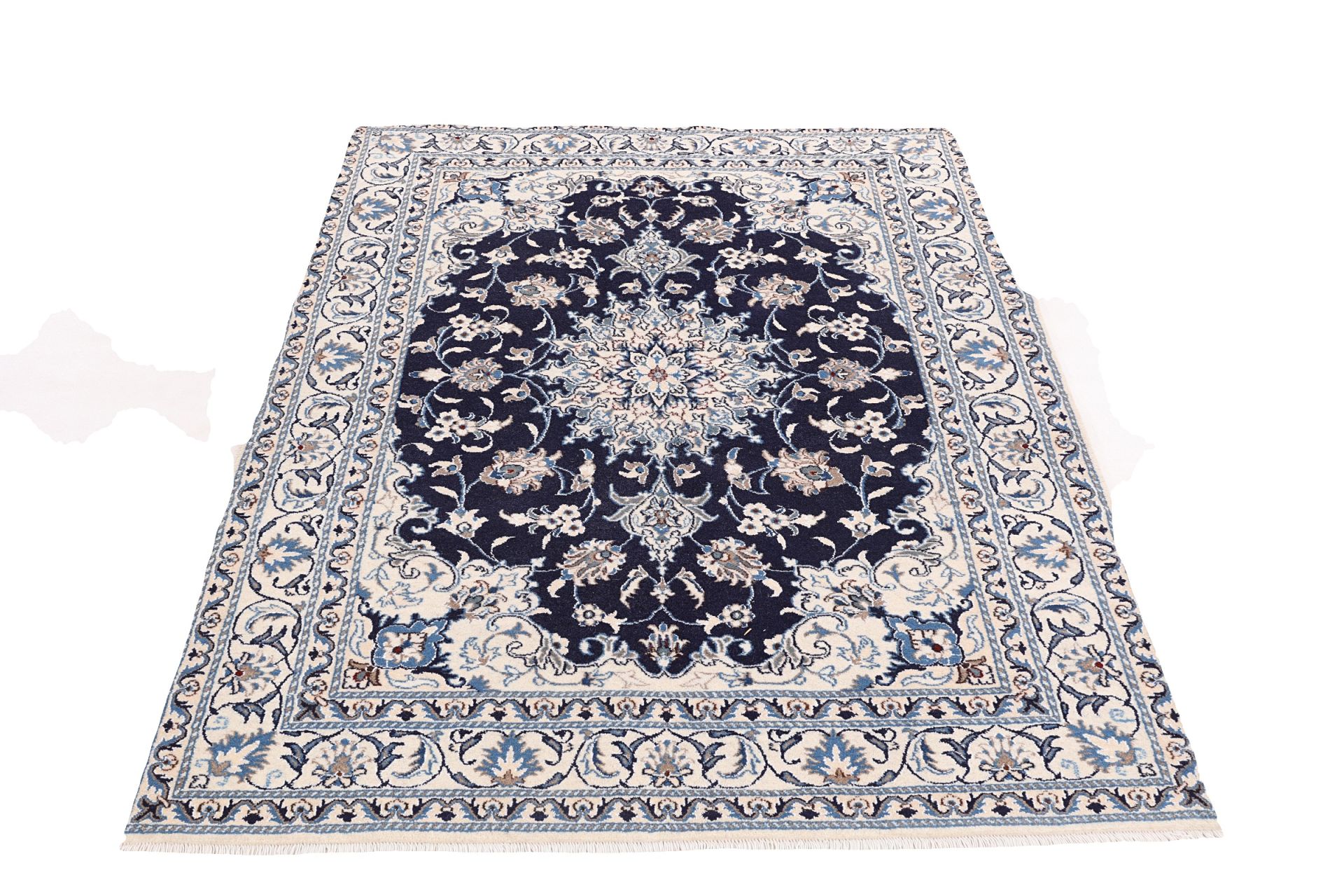 Alternative view of Nain Persian Rug 146 × 199 cm in Wool & Silk, hand-knotted