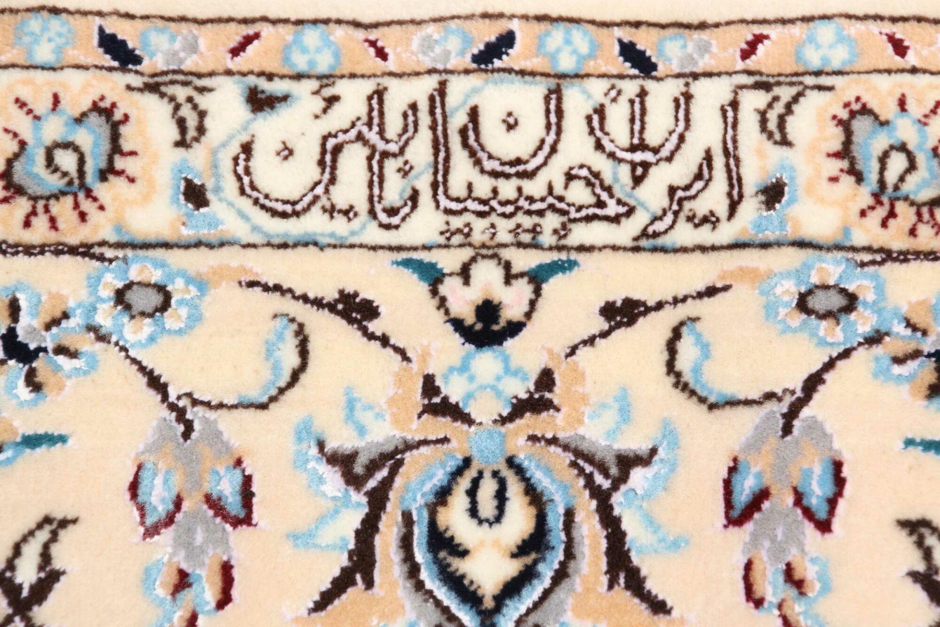 Hand-Knotted Nain Persian Rug, 156 × 231 cm, Wool - Image 5
