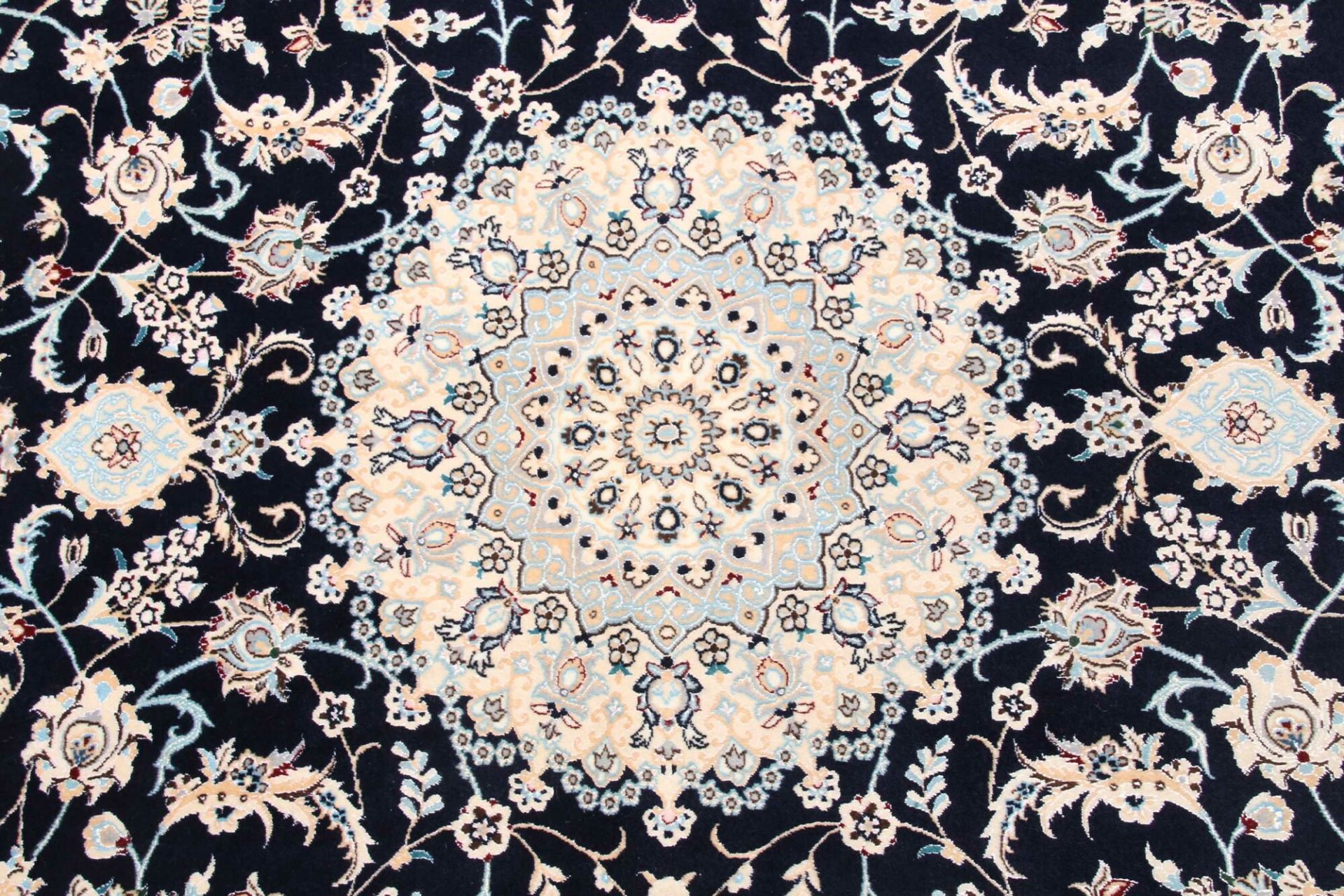 Hand-Knotted Nain Persian Rug, 156 × 231 cm, Wool - Image 8