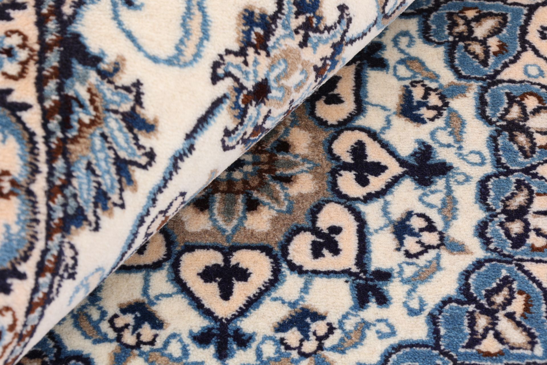 Hand-Knotted Nain Persian Rug, 200 × 293 cm, Wool & Silk - Image 8