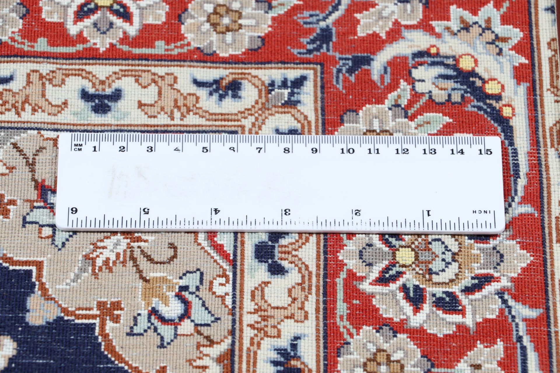Isfahan Persian Rug 85 × 217 cm in Wool & Silk, hand-knotted - Image 12