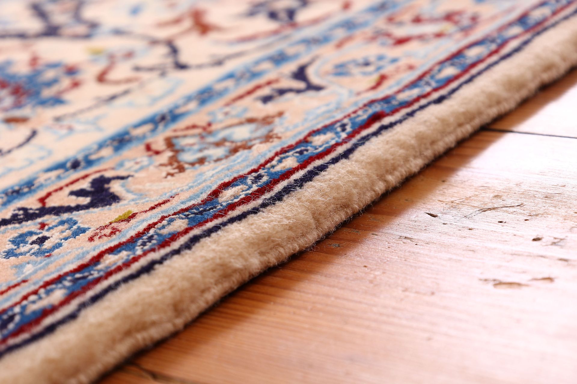 Hand-Knotted Nain Persian Rug, 204 × 321 cm, Wool & Silk - Image 7