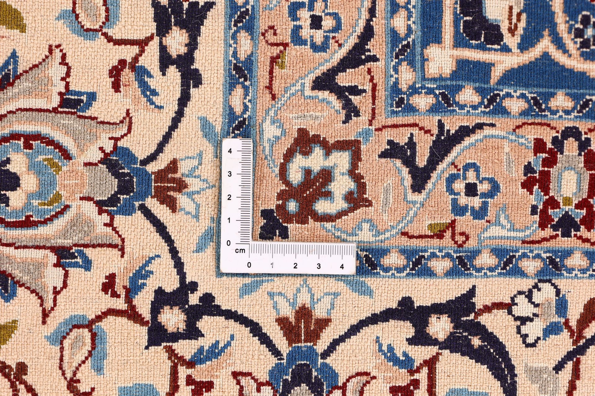 Hand-Knotted Nain Persian Rug, 204 × 321 cm, Wool & Silk - Image 10