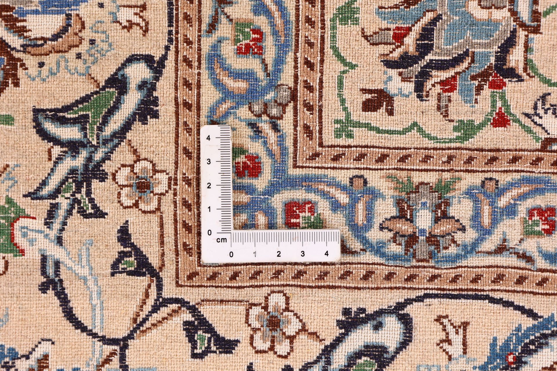 Wool & Silk Nain Persian Rug 175 × 292 cm, hand-knotted - Image 9