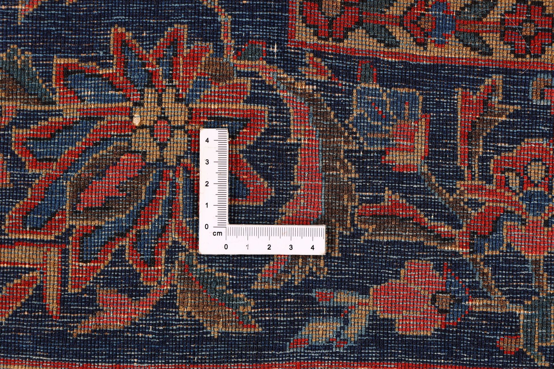Kashan Persian Rug 135 × 200 cm in Wool, hand-knotted - Image 9