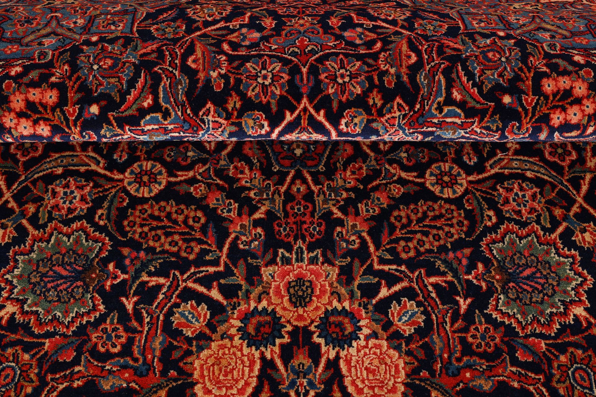 Wool Kashan Persian Rug 135 × 215 cm, hand-knotted - Image 9