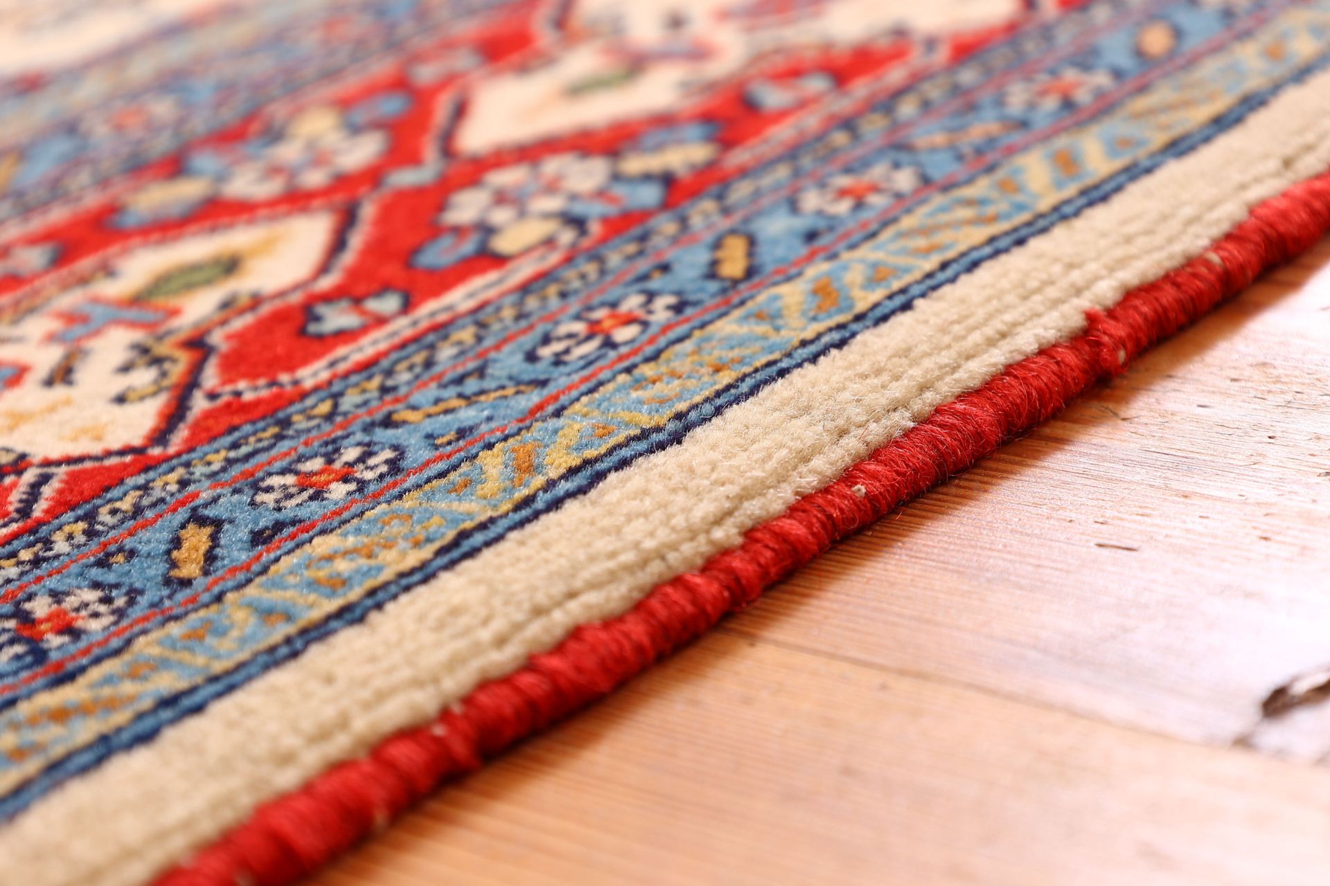 Wool Kashan Persian Rug 134 × 202 cm, hand-knotted - Image 6