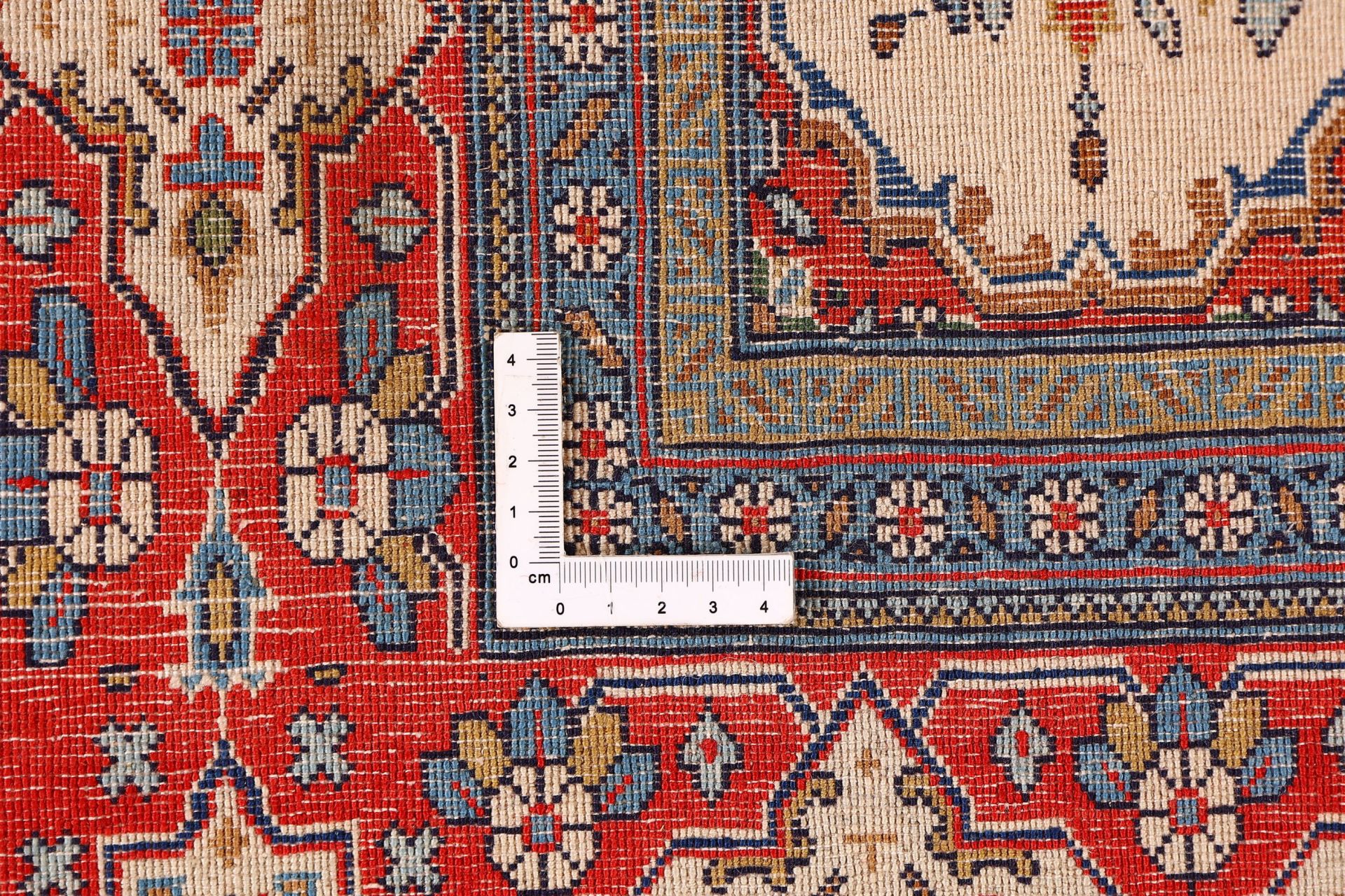 Wool Kashan Persian Rug 134 × 202 cm, hand-knotted - Image 9