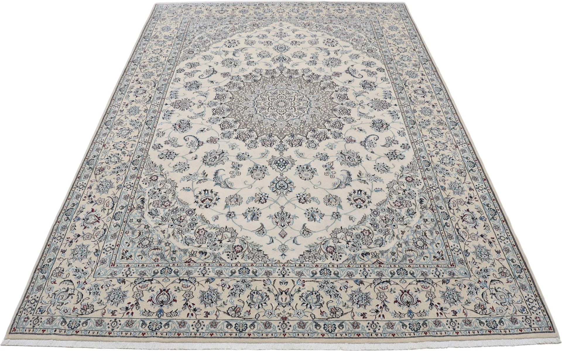 Nain Persian Rug 240 × 350 cm in Wool & Silk, hand-knotted - Image 7