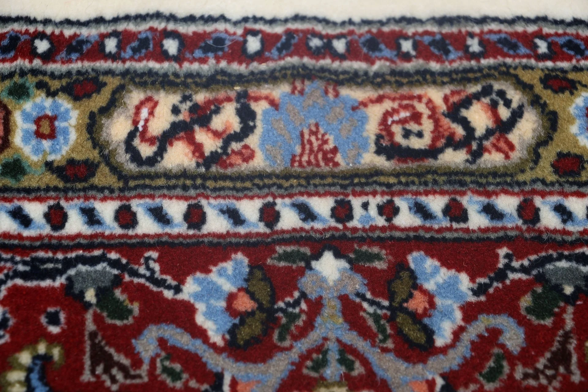 Hand-Knotted Moud Persian Rug, 200 × 303 cm, Wool & Silk - Image 11